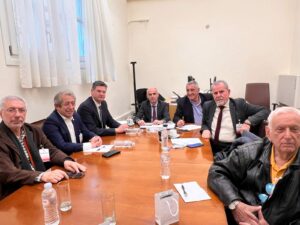 ΣΥΝΑΝΤΗΣΗ ΤΟΥ ΠΡΟΕΔΡΕΙΟΥ ΤΗΣ ΑΓΣΣΕ ΜΕ ΤΟΝ ΣΥΡΙΖΑ